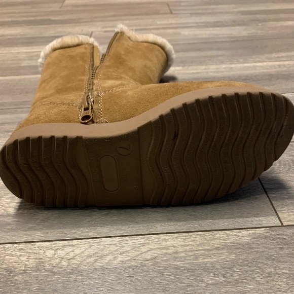 Target Women’s Faux Fur Boots - Picture 5 of 7